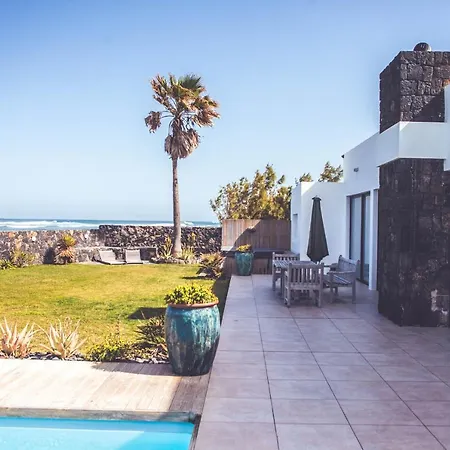 Sleeps 10 With Pool And Wifi