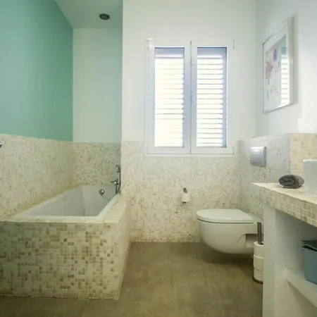 Sleeps 10 With Pool And Wifi Villa Corralejo